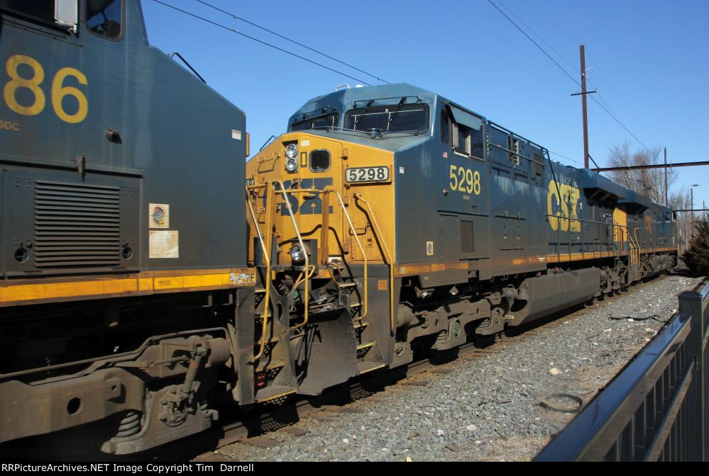 CSX 5298, 5286 on Q422